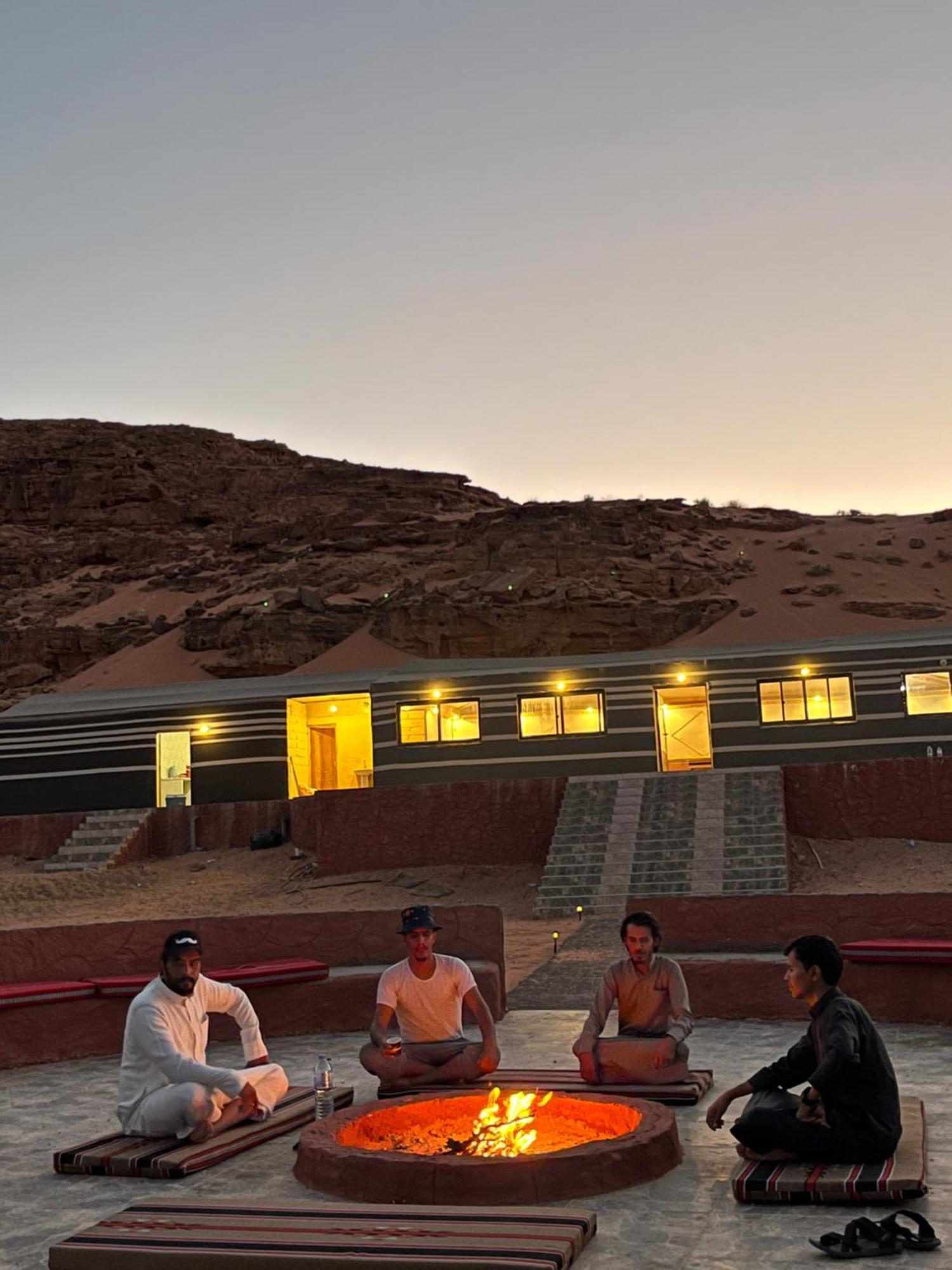 Wadi Rum Camp Stars & Jeep Tour Hotel Luaran gambar