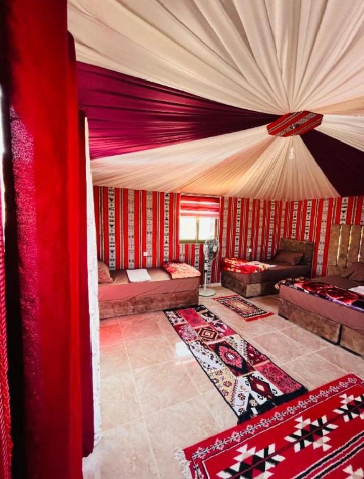 Wadi Rum Camp Stars & Jeep Tour Hotel Luaran gambar